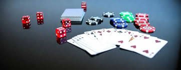 Simbol keseimbangan dan tanggung jawab dalam perjudian live casino pada perangkat mobile